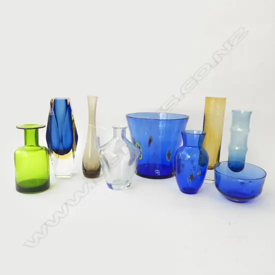 9 PCES ASST. ART GLASS