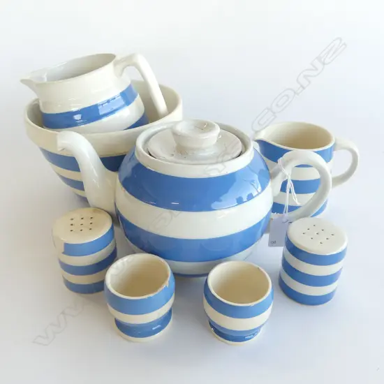 8 PCES T. G. GREEN CORNISHWARE; TEAPOT, BOWL, 2 JUGS, 2 EGGCUPS, SALT & PEPPER (AF)