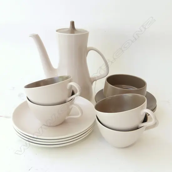 4 x POOLE VINTAGE TRIOS + COFFEE POT + SUGAR BOWL