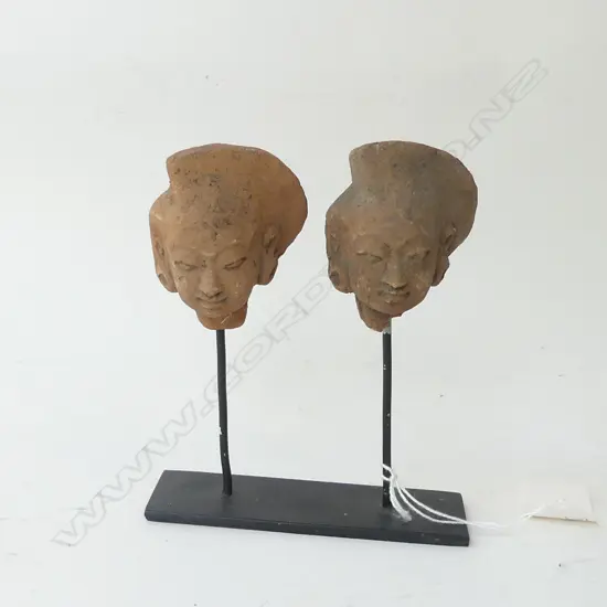 2 X TERRACOTTA HEADS ON STAND JAVA.