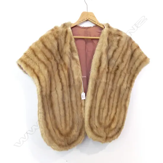 FUR STOLE