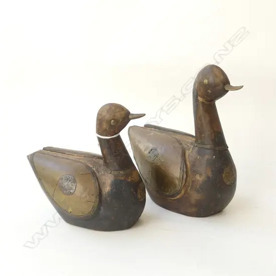 TW0 WOODEN & BRASS DUCKS L 190 & 160MM