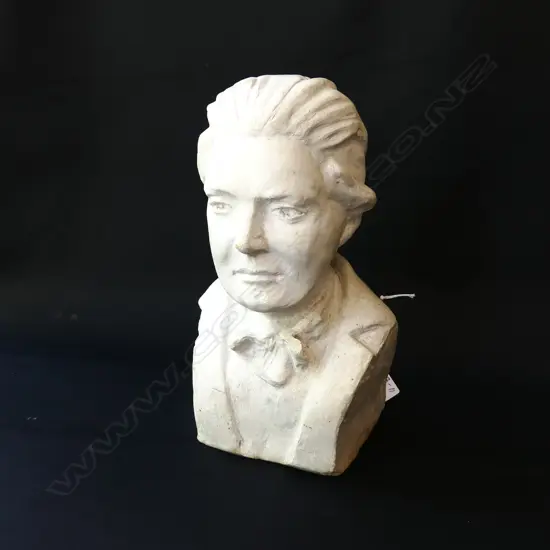 WHITE PLASTER BUST H 270MM