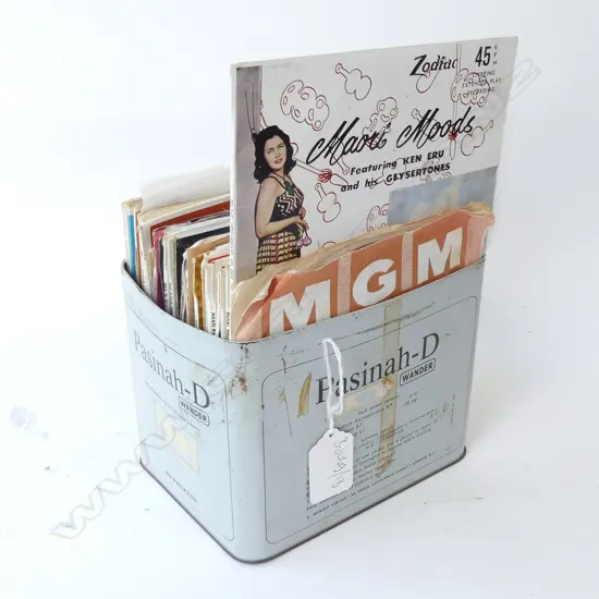 OVER 40 X 45 RECORDS . MOSTLY MĀORI INTEREST.