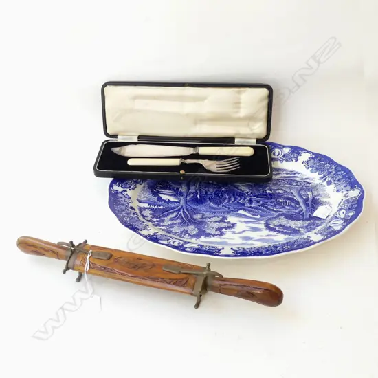 BLUE & WHITE TURKEY DISH + CARVING SET + FISH KNIFE & FORK