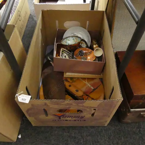 BOX LOT AUSTRALIAN SOUVENIRS; CERAMICS ETC