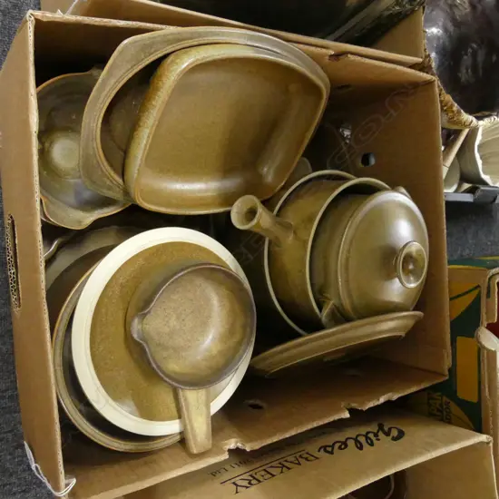 BOX LOT OF TEMUKA WARE - PART DINNER SERVICE