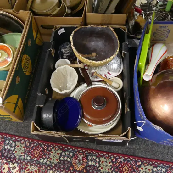 BOX LOT ASST. CERAMICS / KITCHENALIA