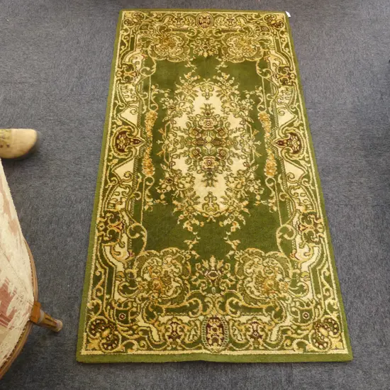 SML GREEN MACHINE MADE WOOL RUG 1650x850mm