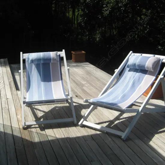 PR WHITE PAINTED CANVAS DECK CHAIRS