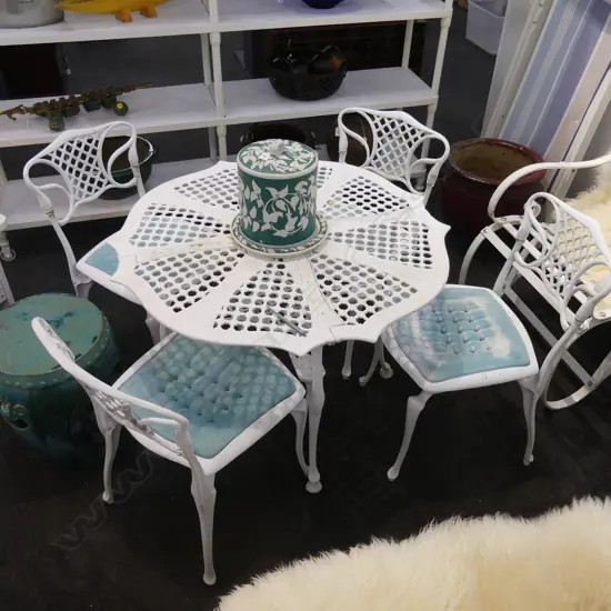 WHITE METAL ROUND OUTDOOR TABLE (DIA  950MM) & 4 CHAIRS 