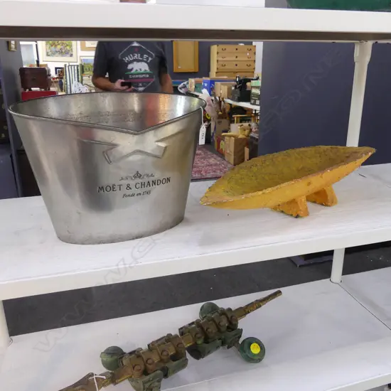 LG HEAVY METAL OVAL MOET & CHANDON ICE BUCKET L 360 H 250MM + LONG FIBRO SCULPTURAL BOWL L 640MM