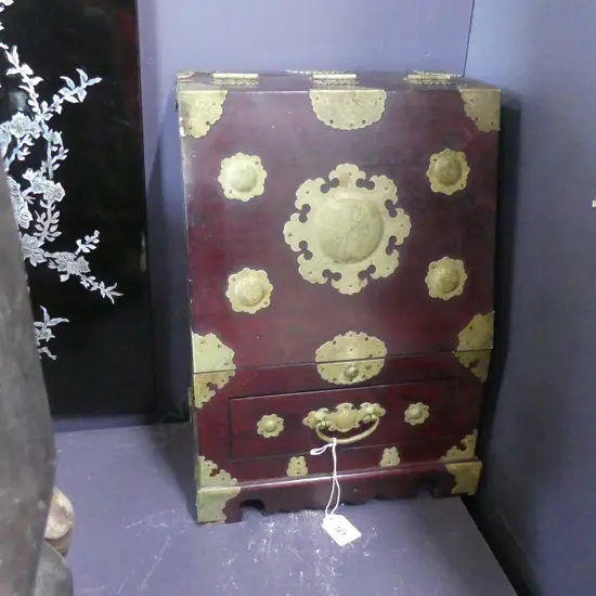VINTAGE KOREAN JEWELLERY BOX...