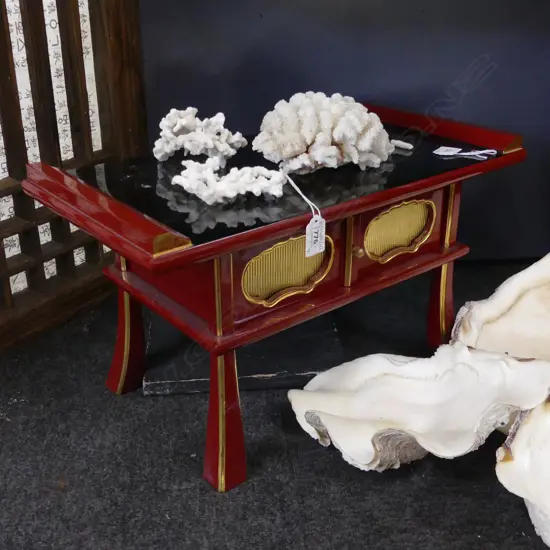 BLACK, RED & GOLD SM ORIENTAL ALTAR TABLE L 480MM