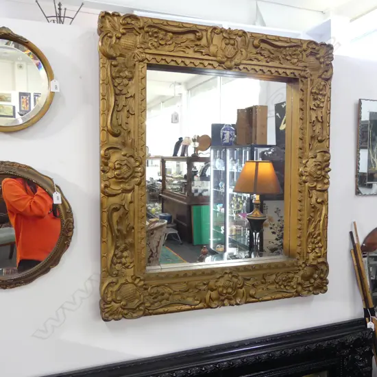 LARGE CARVED WOODEN GILDED MIRROR 830x920mm AF - glass cracked