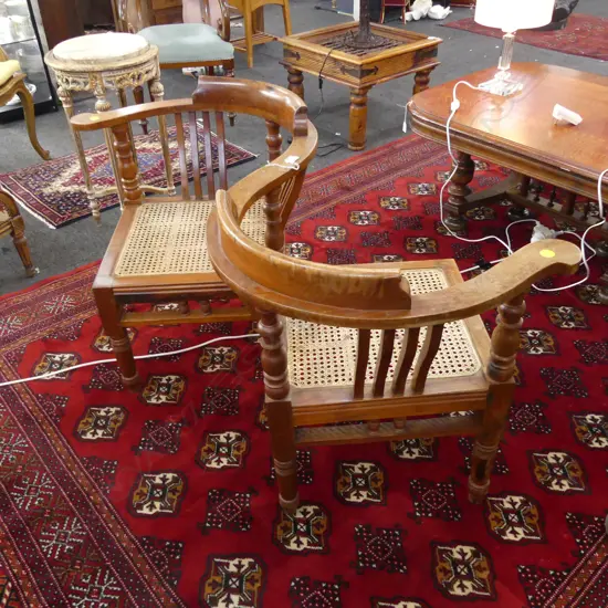 MAHOGANY & RATTAN COURTING / CONVERSATION CHAIR W.1370mm