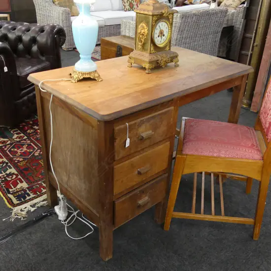 RIMU? STUDENTS DESK W. 1035mm D. 580mm H. 770mm