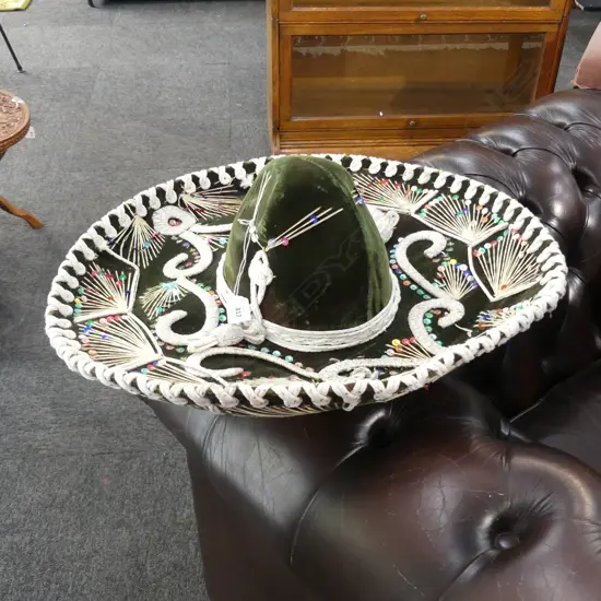 GREEN VELVET SOMBRERO 550mm dia