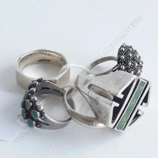 5 SILVER RINGS 45.7 GRAMS