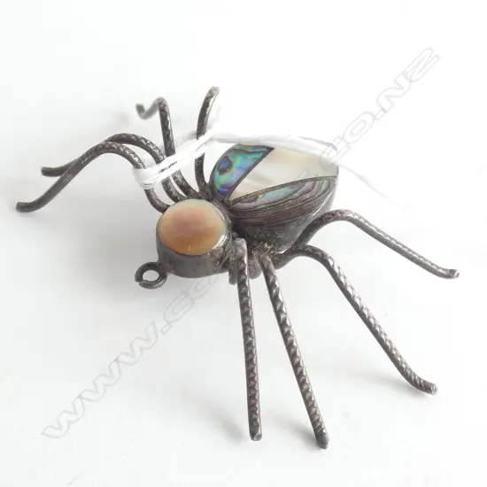 (19561) VINTAGE SILVER SPIDER BROOCH PAUA MOP INLAYS