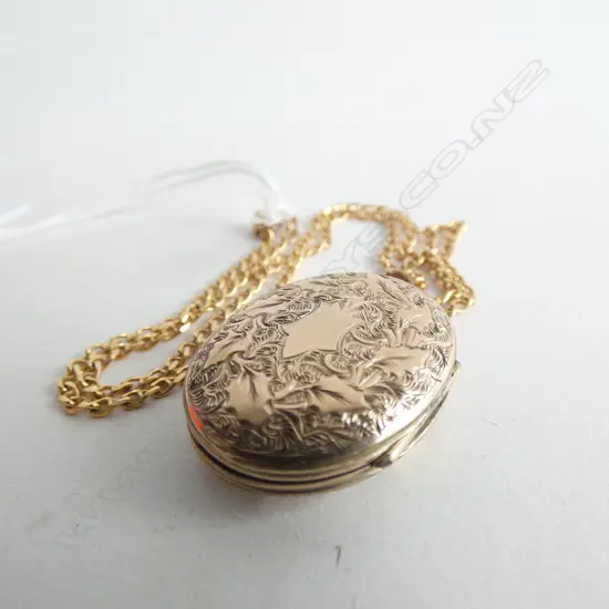 VICTORIAN GOLD PLATED LOCKET WITH 9CT GOLD CHAIN 4gm 