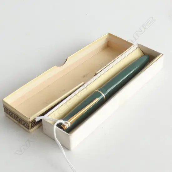 VINTAGE AS NEW 'THE BLACKBIRD PEN' BOXED