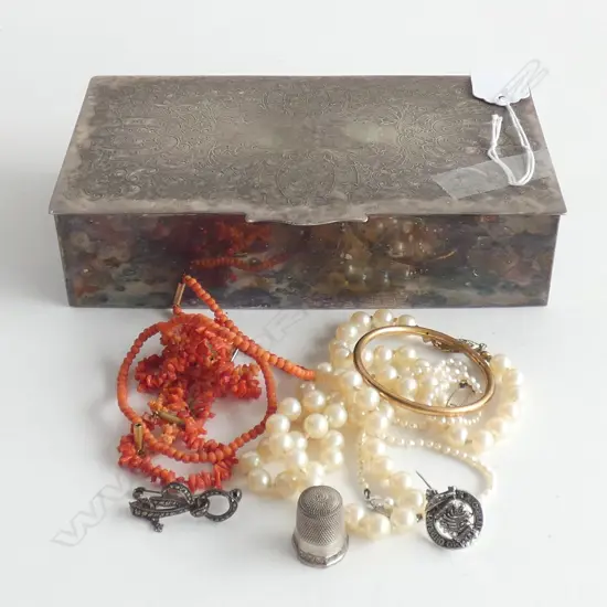 SILVER PLATE JEWELLERY BOX W.190mm & CONTENTS