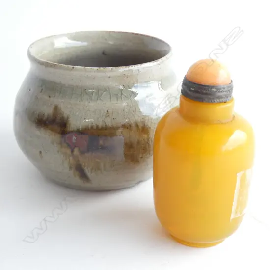 CHINESE POT & YELLOW SNUFF BOTTLE H.65mm