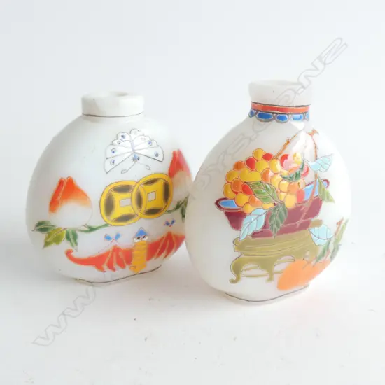 2 ORIENTAL MILK GLASS SNUFF BOTTLES ENAMELLED NO LIDS