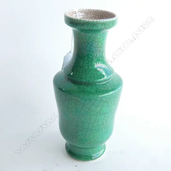 GREEN CELADON VASE H. 225MM