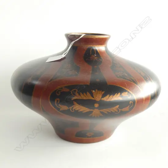 ORIENTAL VASE 300mm dia