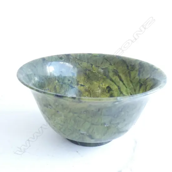 CHINESE 'SPINACH' JADE SMALL BOWL 100mm dia