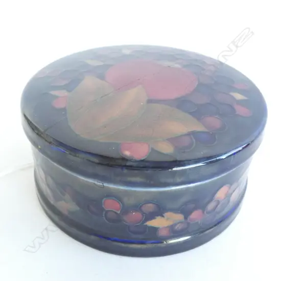 MOORCROFT POMEGRANATE LIDDED POWDER BOWL AF LID REPAIRED 140mm dia