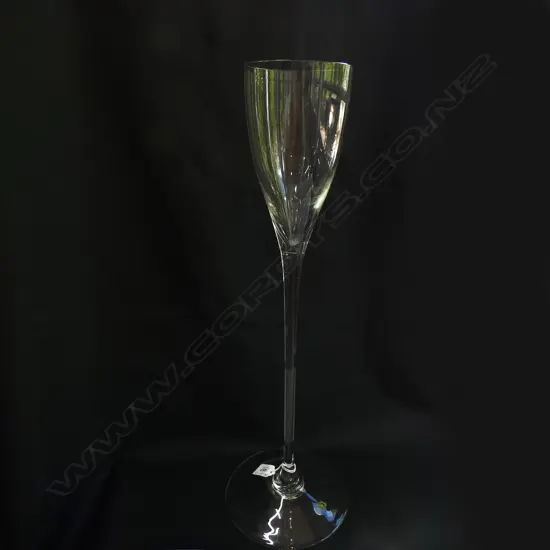 XX-LG GLASS CHAMPAGNE FLUTE  H. 585MM
