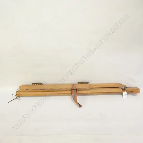 OLD WINSON & NEWTON PAINTING FOLDING EASEL