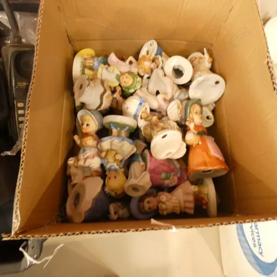 BOX PORCELAIN/CHINA SMALL FIGURINES