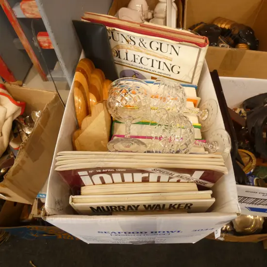 BOX LOT MILLERS ANTIQUES GUIDES, AUST. WAR JOURNALS, BOOK ENDS ETC