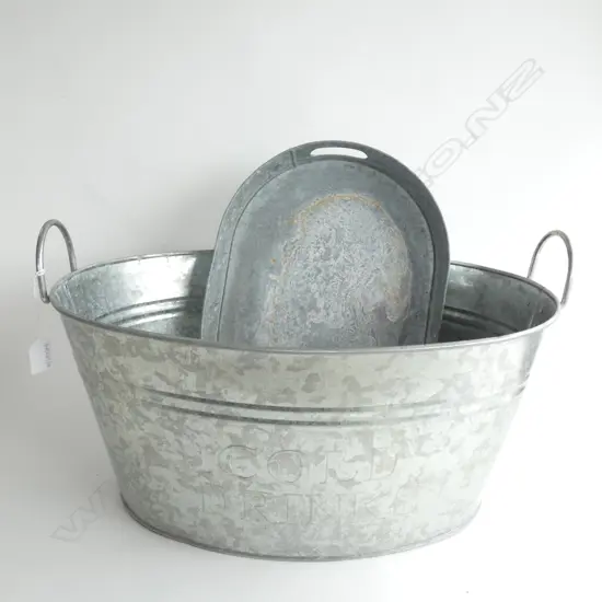 GALVINISED METAL DRINKS BASKET W.550mm + TRAY