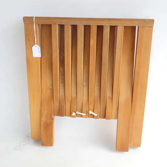 RIMU FOLDING MAGAZINE RACK