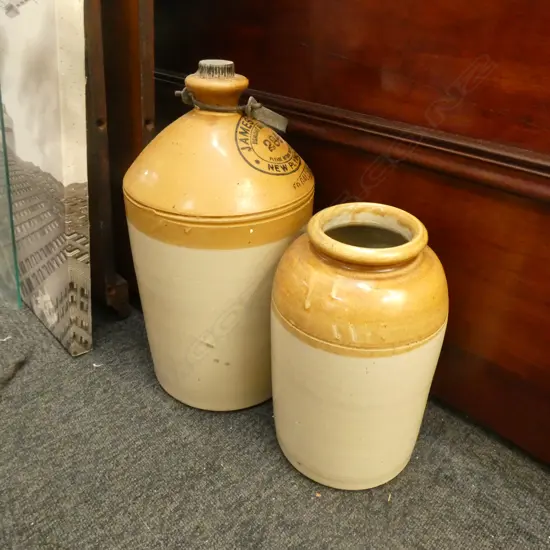 2 CERAMIC CROCKS H.410MM