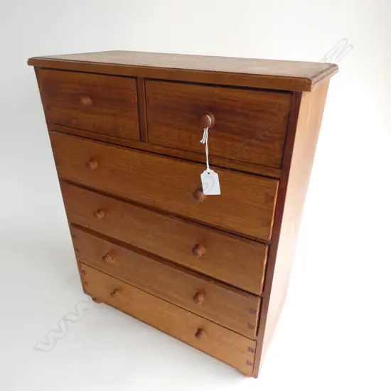 RETRO / MID CENTURY MINIATURE CHEST OF 5 DRAWERS - FINE GRAIN & DOVETAILING DETAIL TO FRONT...