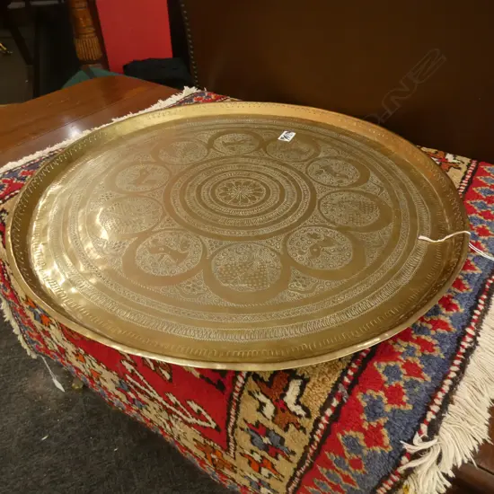 LARGE BRASS TRAY 525mm dia