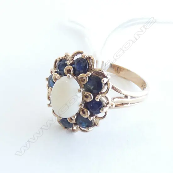 9CT GOLD SAPPHIRE & OPAL DRESS RING