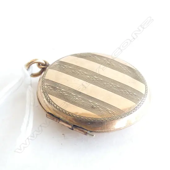 ROLLED GOLD LOCKET