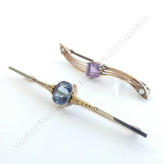 2 9CT EDWARDIAN BROOCHES  AMETHYST & BLUE STONE 4.1 GRAMS
