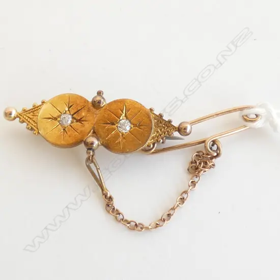 EDWARDIAN 15CT GOLD AND DIAMOND BAR BROOCH