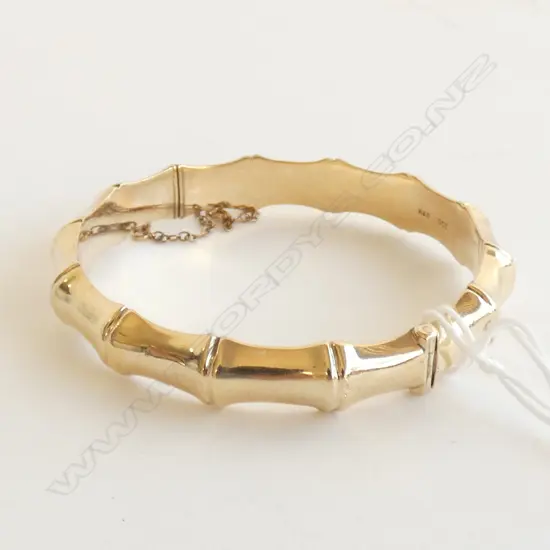 9CT GOLD HINGED BAMBOO STYLE BANGLE