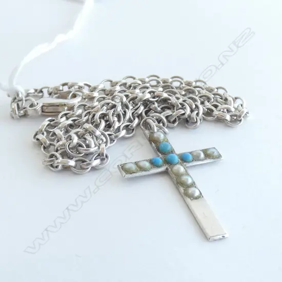 SILVER CROSS ON SILVER CHAIN