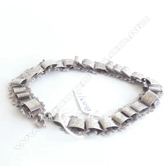 c1900 EUROPEAN SILVER NECKLACE FLAT ENGRAVED...