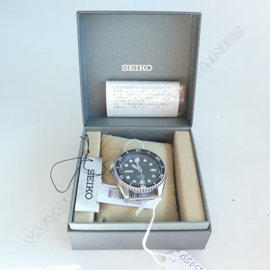 BOXED SEIKO 'DIVER'S AUTOMATIC 200M' GENT'S WATCH APPARENTLY WORKING